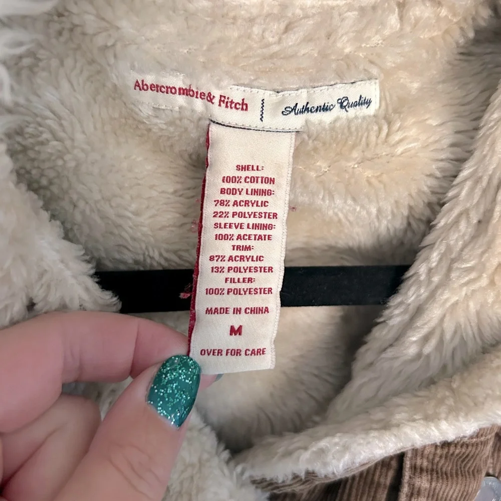 Like New - Abercrombie and Fitch Sherpa Coat - Picture 3 of 4